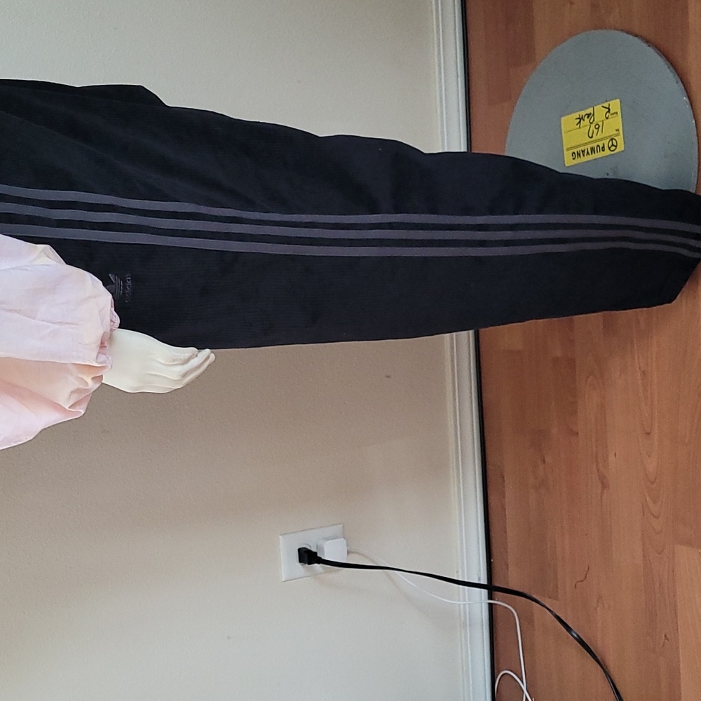 Adidas pants - Picture 2 of 4